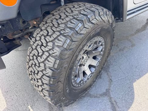 Used 2016 Jeep Wrangler Unlimited Rubicon AWD/4WD image 13