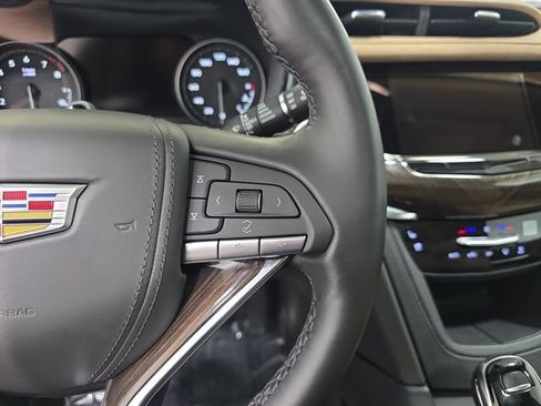 Certified 2025 Cadillac XT6 Premium Luxury w/ Platinum Package AWD/4WD image 15
