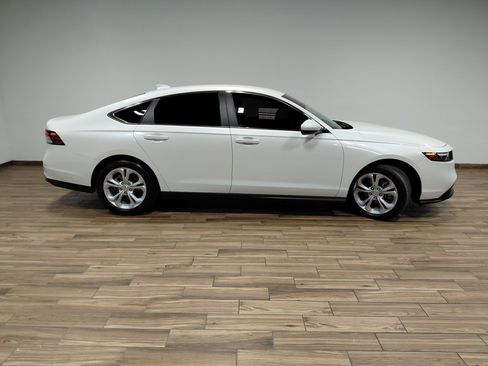 Used 2023 Honda Accord LX image 21