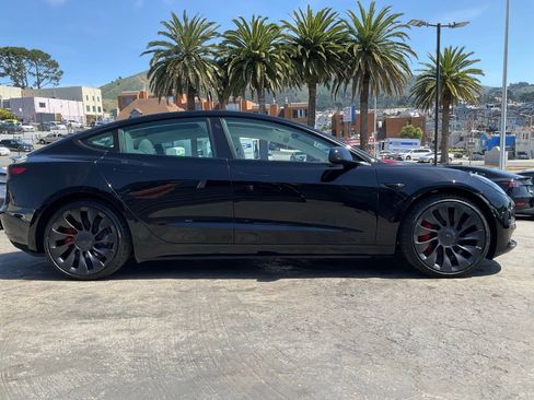 Used 2023 Tesla Model 3 Performance image 3