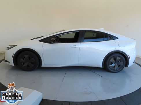 Used 2024 Toyota Prius LE image 7