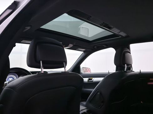 Used 2014 Mercedes-Benz C 250 Sedan image 23