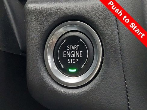 Used 2024 Chevrolet Suburban High Country image 36