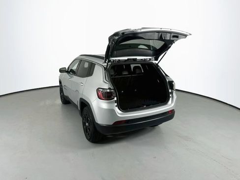 Used 2024 Jeep Compass Latitude AWD/4WD image 24