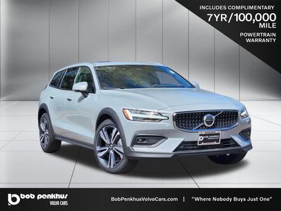 New 2026 Volvo V60 B5 Cross Country Plus w/ Climate Package