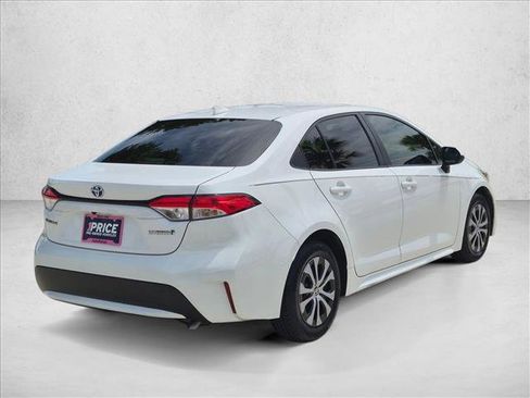 Used 2022 Toyota Corolla LE FWD image 5
