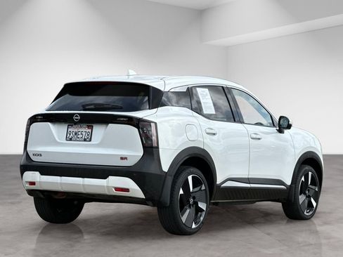 Used 2025 Nissan Kicks SR w/ SR Premium Package FWD image 6