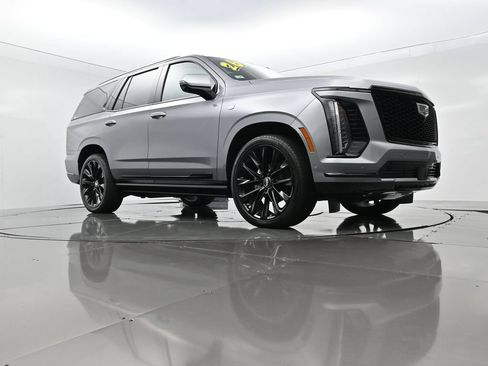 Used 2026 Cadillac Escalade Platinum Sport w/ LPO, ONYX Package AWD/4WD image 58