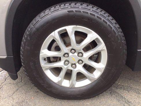 Used 2019 Chevrolet Traverse LT AWD/4WD image 40