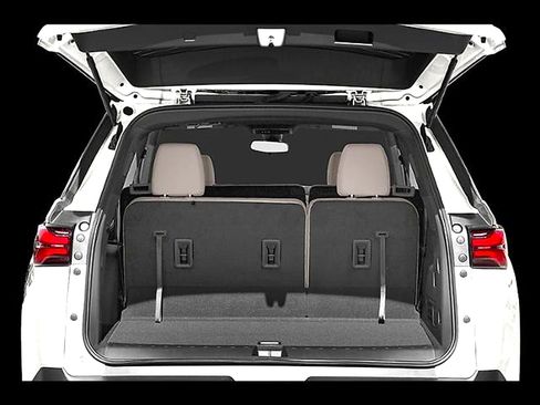 Used 2023 Chevrolet Traverse LS FWD image 26