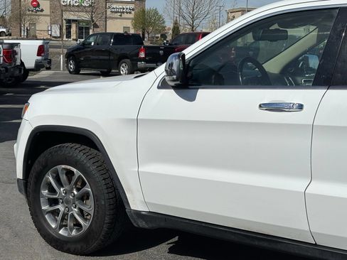 Used 2015 Jeep Grand Cherokee Limited w/ Trailer Tow Group IV AWD/4WD image 6
