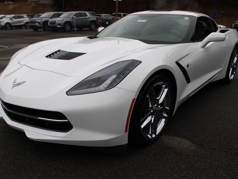 Used 2019 Chevrolet Corvette Stingray Coupe w/ 1LT image 7