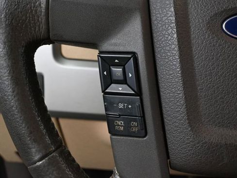 Used 2011 Ford F150 Lariat w/ Lariat Chrome Pkg image 26