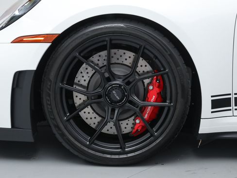 Used 2026 Porsche 911 GT3 RWD image 37