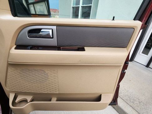Used 2011 Ford Expedition XLT w/ 203A Rapid Spec Order Code AWD/4WD image 19