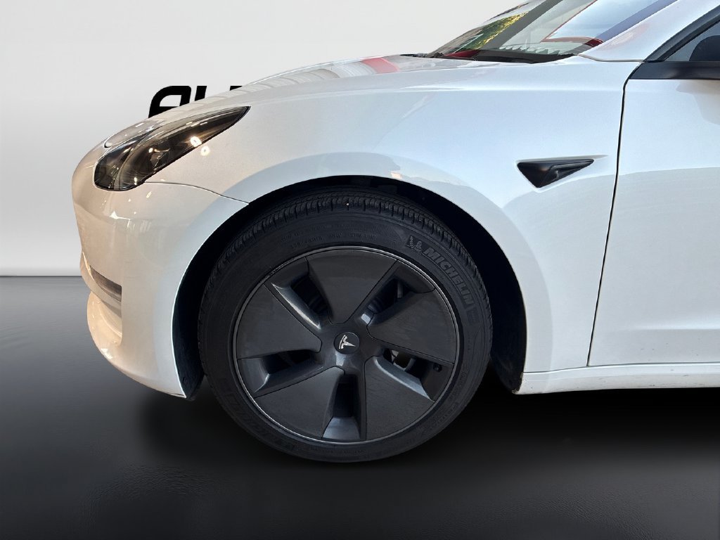 Used 2023 Tesla Model 3 Standard Range RWD image 9