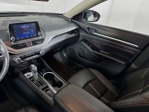 Used 2023 Nissan Altima 2.5 SR image 18