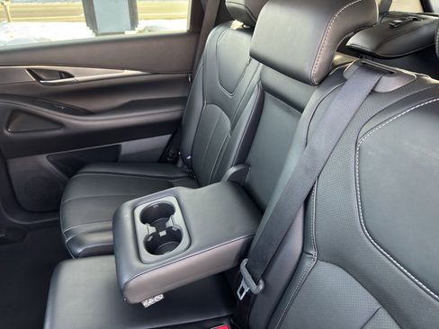 Used 2023 INFINITI QX60 Luxe image 34