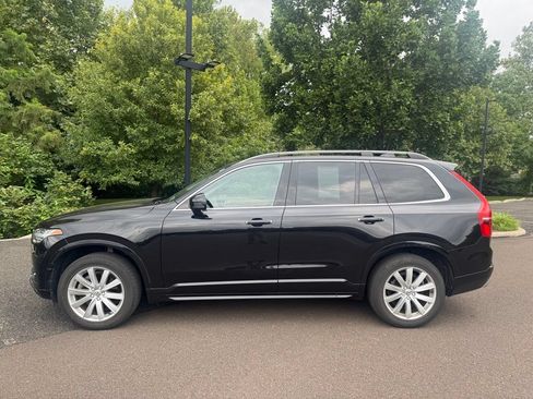 Used 2016 Volvo XC90 T6 Momentum w/ Momentum Plus Package AWD/4WD image 2