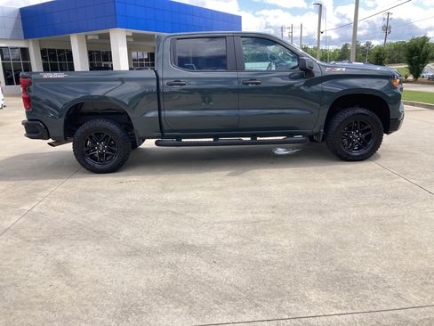 Used 2026 Chevrolet Silverado 1500 Custom Trail Boss AWD/4WD image 4
