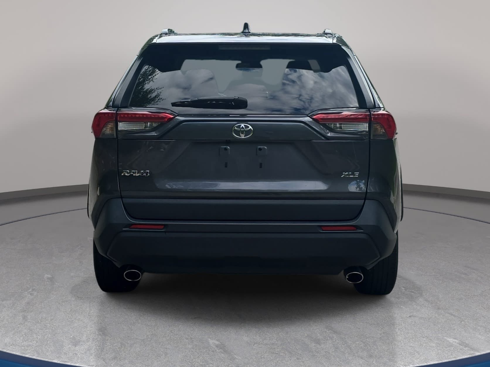 Used 2025 Toyota RAV4 XLE FWD image 6