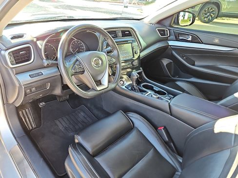 Used 2018 Nissan Maxima 3.5 SV image 10