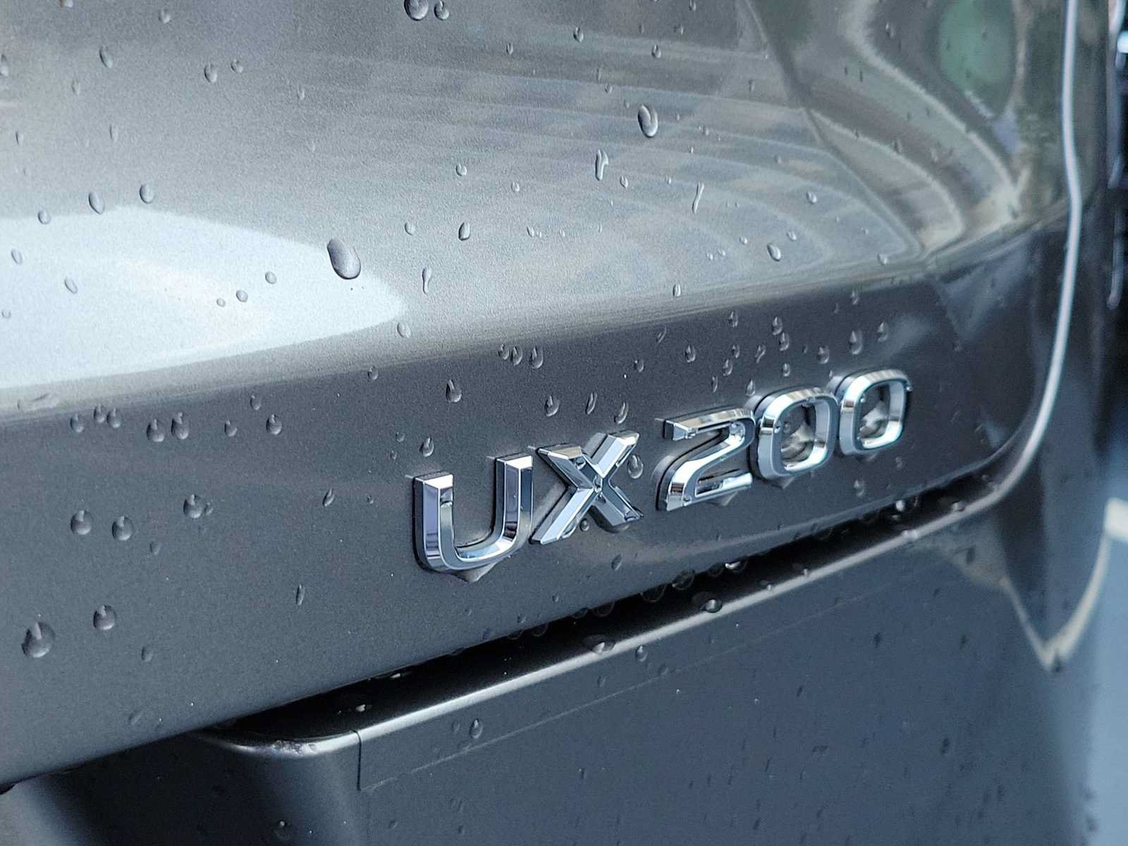 Used 2020 Lexus UX 200 w/ Premium Package FWD image 11