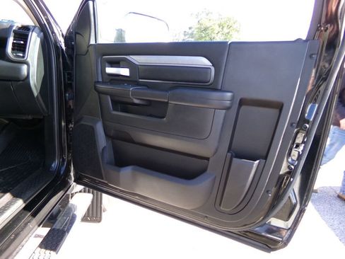 Used 2019 RAM 5500 Tradesman image 12