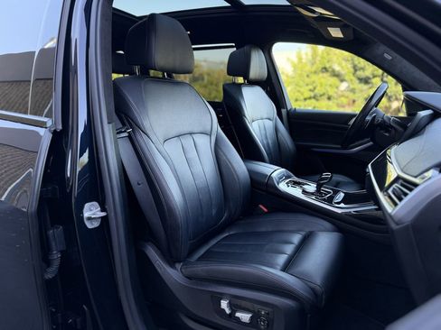 Used 2022 BMW X7 M50i AWD/4WD image 36
