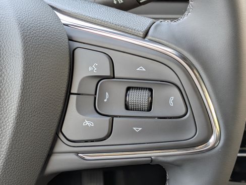 New 2026 Buick Envista Avenir FWD image 25