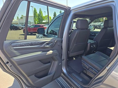 Used 2022 GMC Yukon Denali w/ Max Trailering Package AWD/4WD image 16