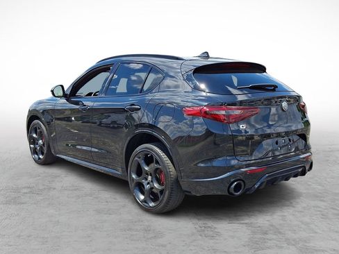 Used 2023 Alfa Romeo Stelvio Veloce AWD/4WD image 3