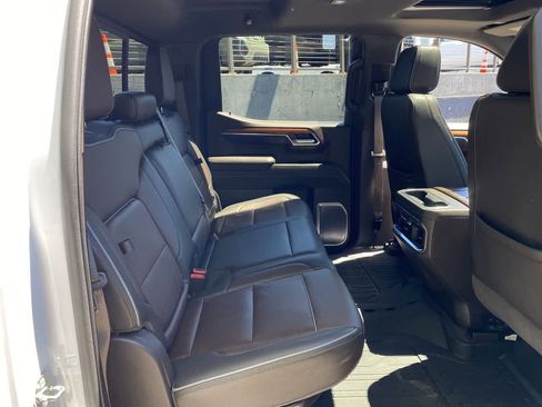 Used 2023 GMC Sierra 1500 Denali AWD/4WD image 17