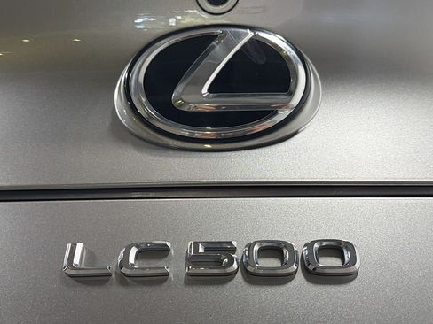 Used 2021 Lexus LC 500 Convertible image 12