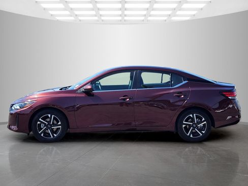 Used 2024 Nissan Sentra SV FWD image 4