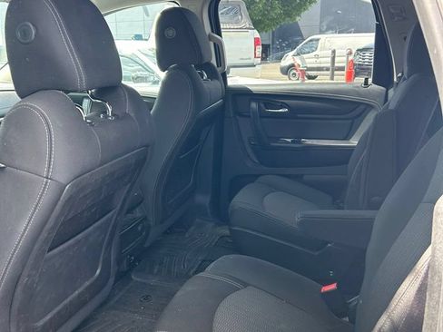 Used 2017 Chevrolet Traverse LT FWD image 6