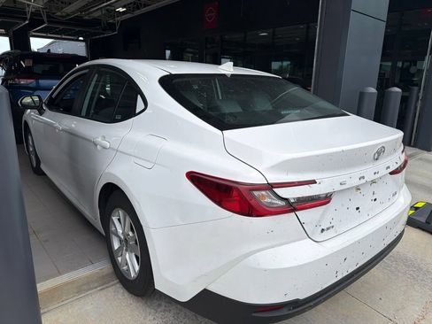 Used 2025 Toyota Camry LE FWD image 4
