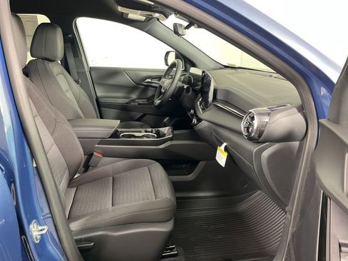 New 2026 Chevrolet Equinox LT w/ Midnight Edition FWD image 8
