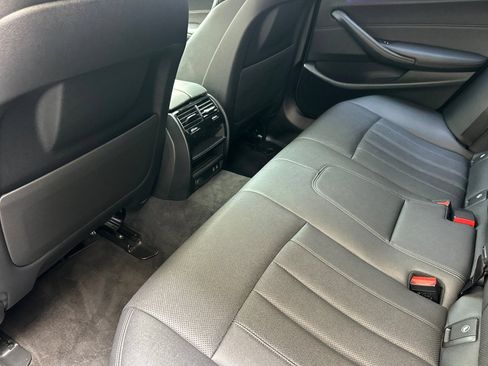 Used 2021 BMW 530i w/ Convenience Package RWD image 12