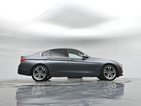 Used 2018 BMW 330e w/ Convenience Package image 8