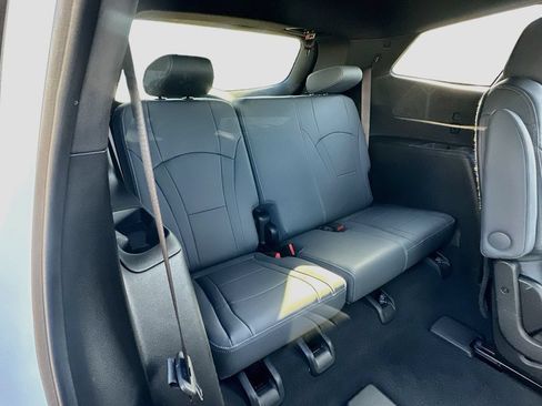 Used 2024 Buick Enclave Essence w/ Technology Package FWD image 26
