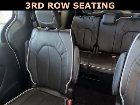 New 2026 Chrysler Pacifica Limited w/ Trailer Tow Group image 29