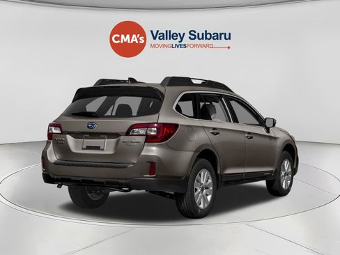 Used 2017 Subaru Outback 2.5i Premium w/ Popular Package #1 AWD/4WD image 3