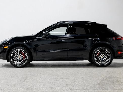 Used 2017 Porsche Macan Turbo image 9