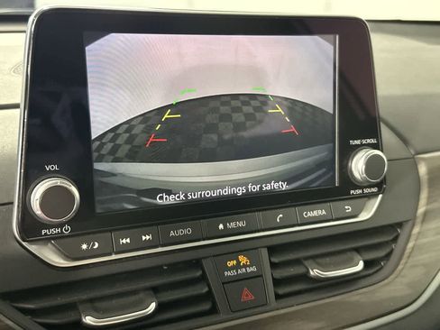 Used 2024 Nissan Altima 2.5 SV image 17