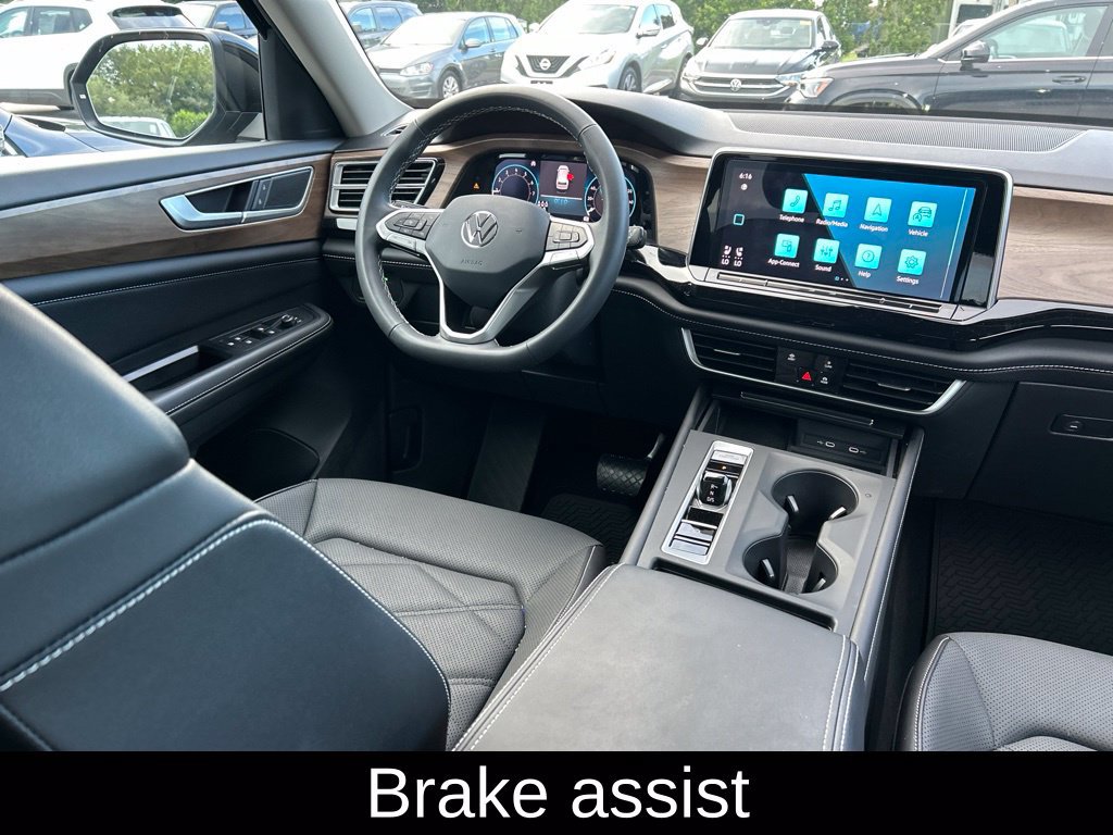Certified 2024 Volkswagen Atlas SE FWD image 9
