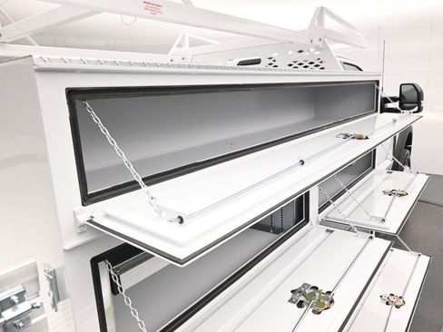 New 2025 Ford F450 XL w/ XL Chrome Package image 27