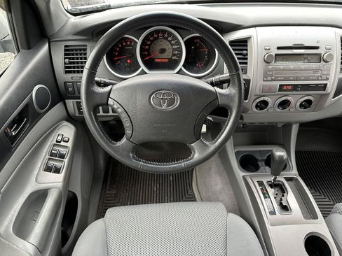 Used 2011 Toyota Tacoma 4x4 Double Cab w/ TRD Sport Pkg image 12