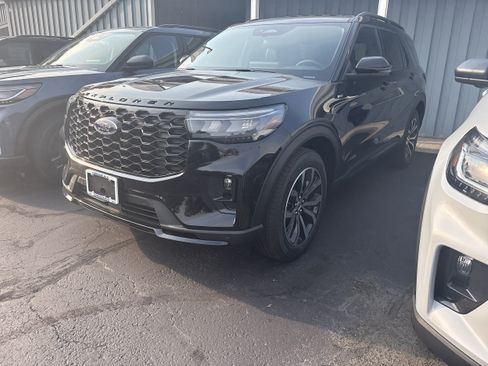 New 2026 Ford Explorer ST-Line AWD/4WD image 3