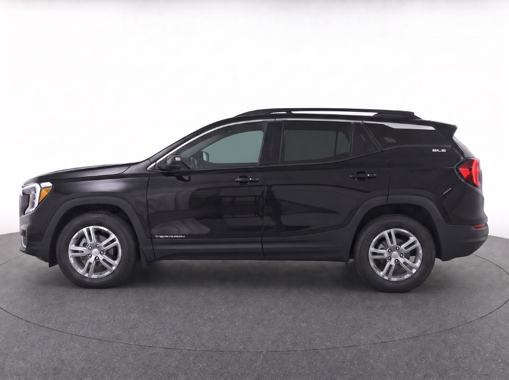 Used 2024 GMC Terrain SLE w/ Driver Convenience Package FWD image 6